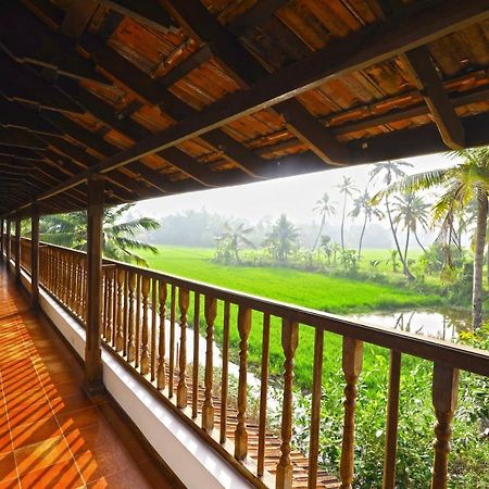 Kumarakom Heritage Resort 戈德亚姆 外观 照片