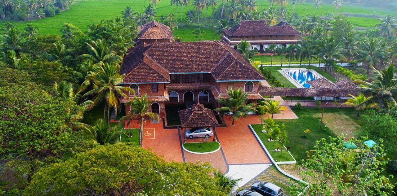 Kumarakom Heritage Resort 戈德亚姆 外观 照片