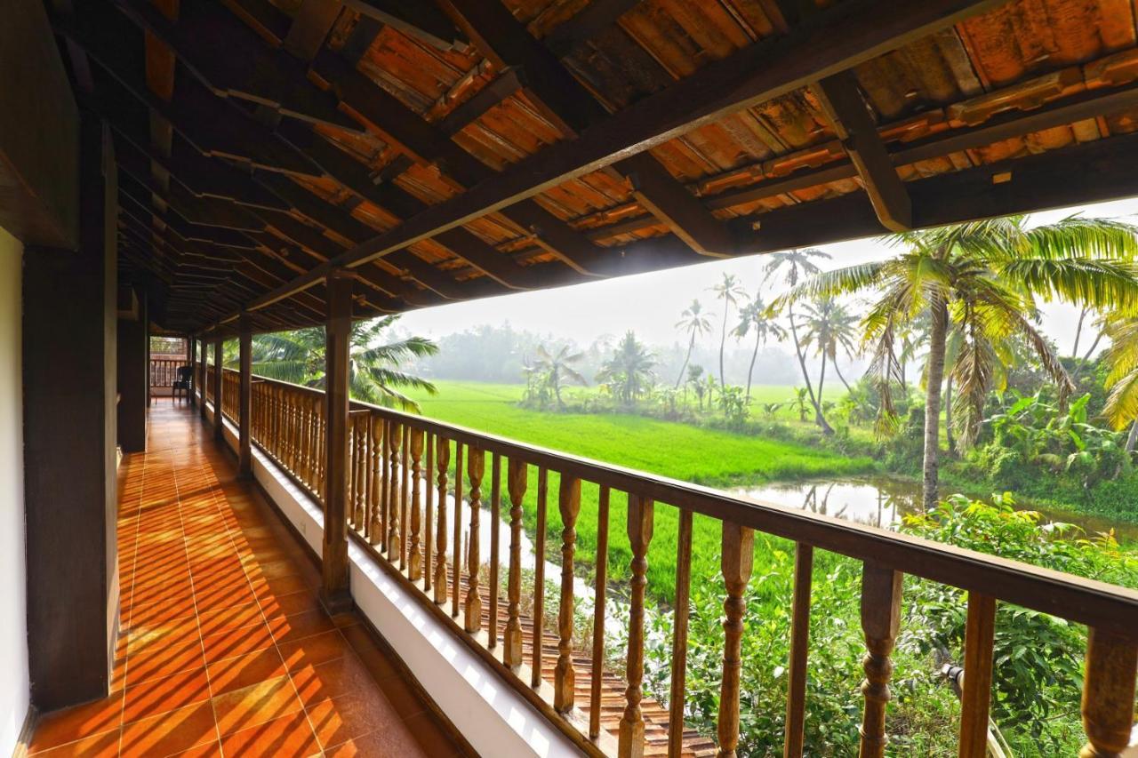 Kumarakom Heritage Resort 戈德亚姆 外观 照片