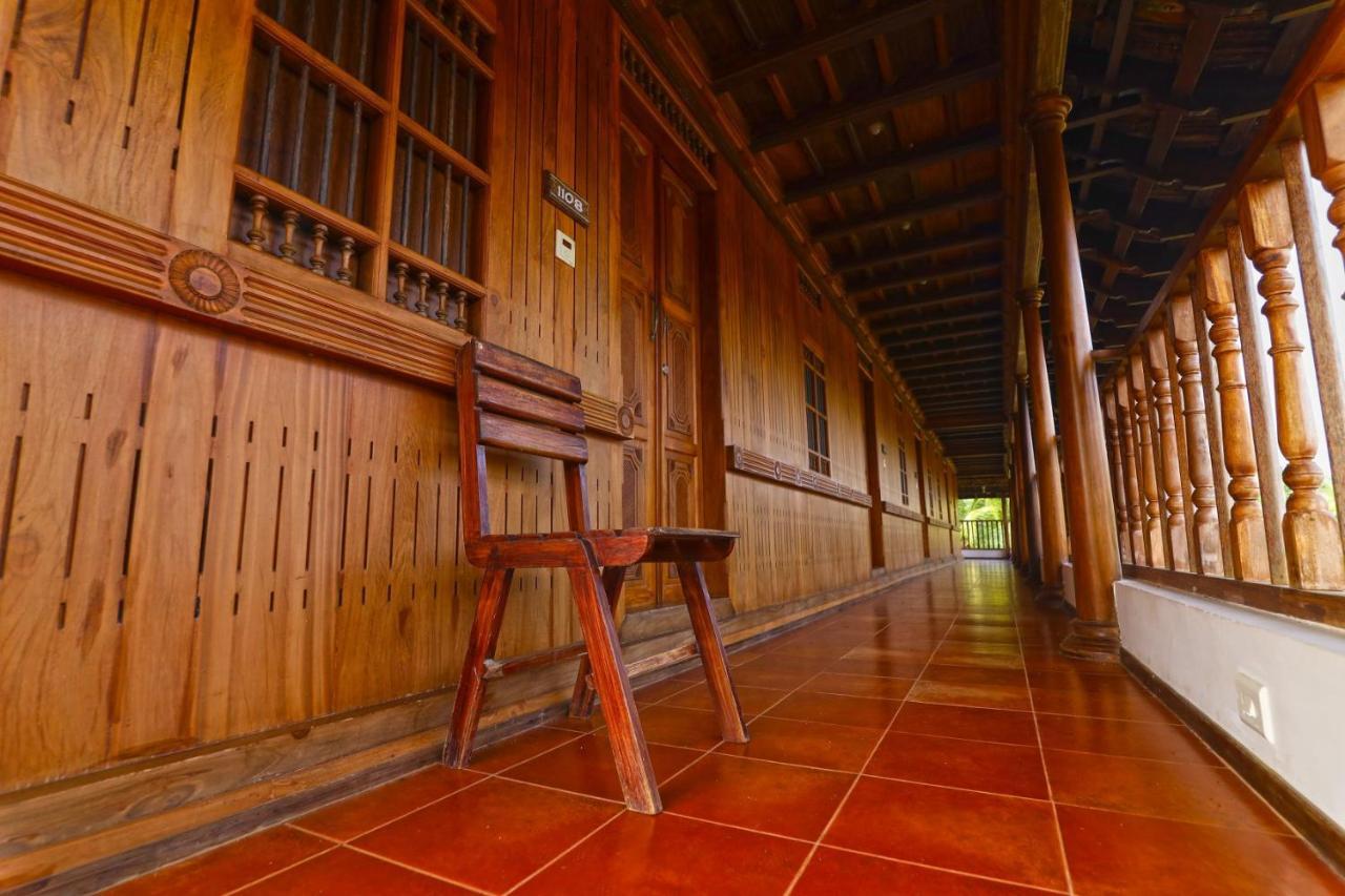 Kumarakom Heritage Resort 戈德亚姆 外观 照片