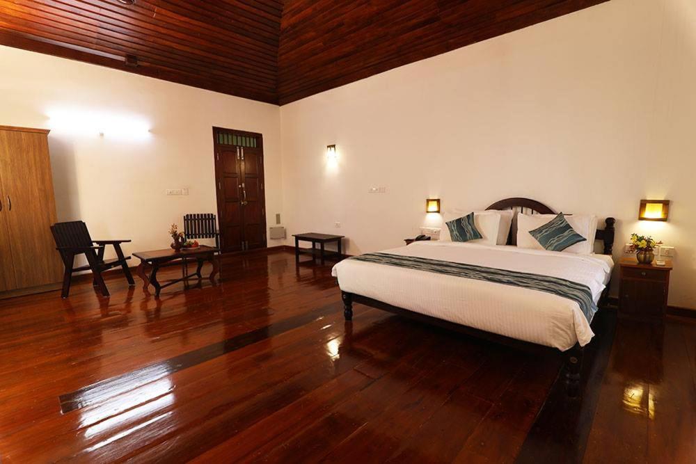 Kumarakom Heritage Resort 戈德亚姆 外观 照片
