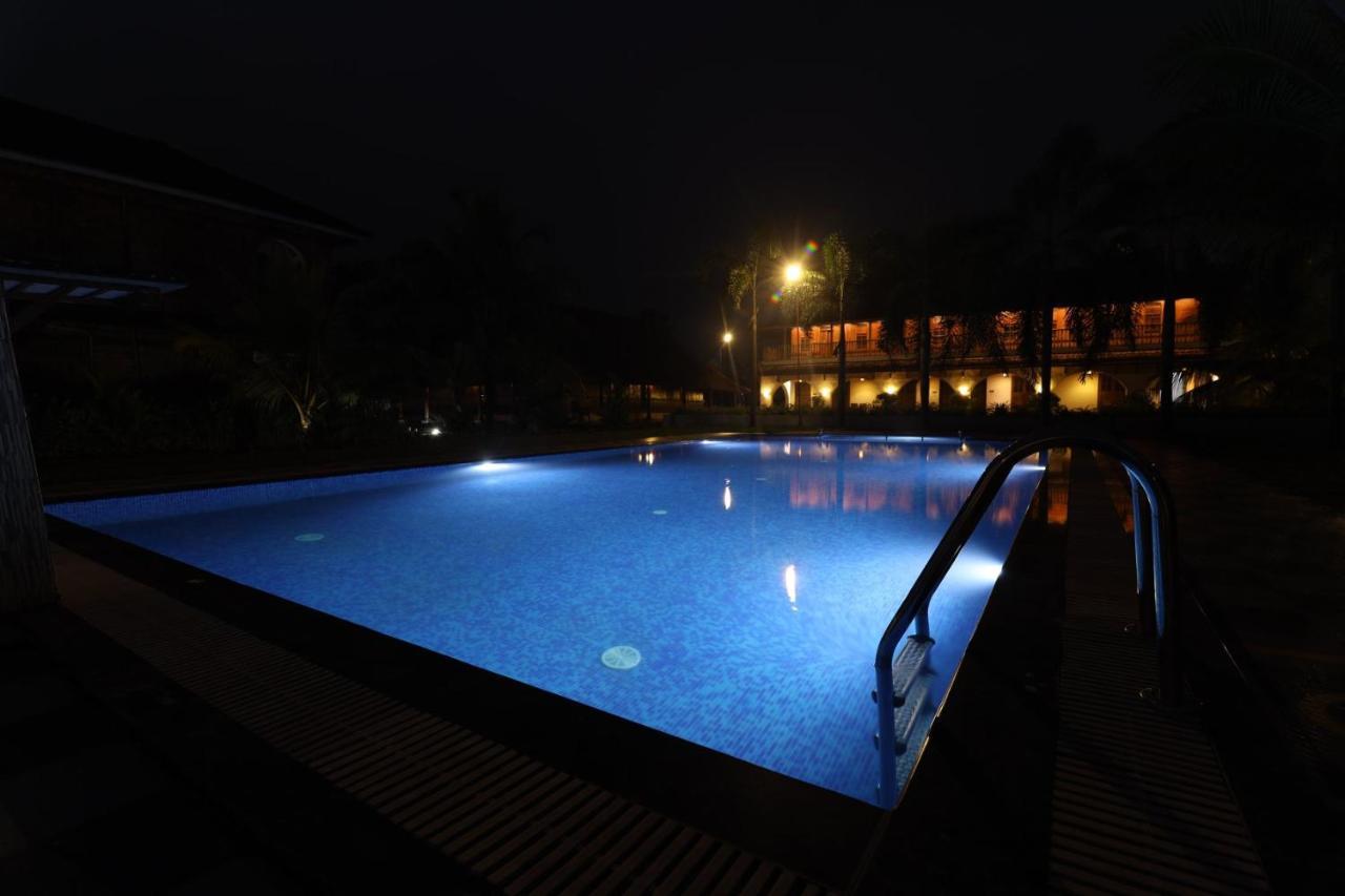 Kumarakom Heritage Resort 戈德亚姆 外观 照片