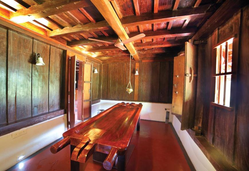 Kumarakom Heritage Resort 戈德亚姆 外观 照片